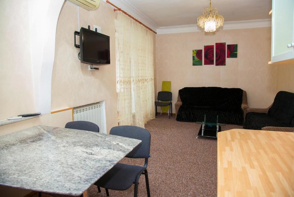 Апартаменты 3 rooms Аpartment on Sobrny avenue 179. Centre Port Imeni Lenina-32