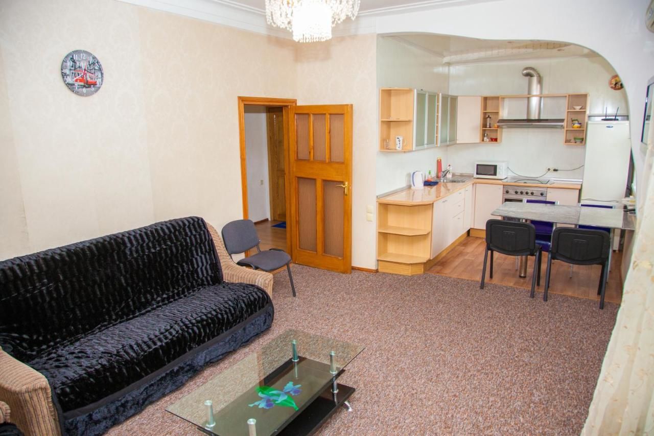 Апартаменты 3 rooms Аpartment on Sobrny avenue 179. Centre Port Imeni Lenina