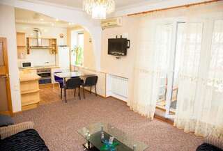 Апартаменты 3 rooms Аpartment on Sobrny avenue 179. Centre Port Imeni Lenina Апартаменты с 2 спальнями-1