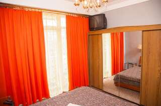 Апартаменты 3 rooms Аpartment on Sobrny avenue 179. Centre Port Imeni Lenina Апартаменты с 2 спальнями-20
